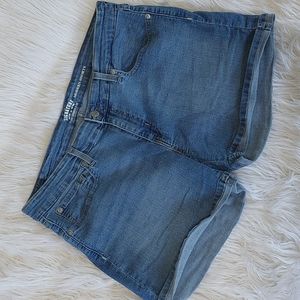 LEVI STRAUSS Cuffed denim modern shorts Size 16